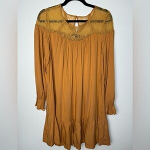 New Rue Mazarine mustard lace neckline mini dress size medium